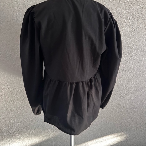 Black Bow Front Peplum Top – Size Medium - Picture 3 of 5